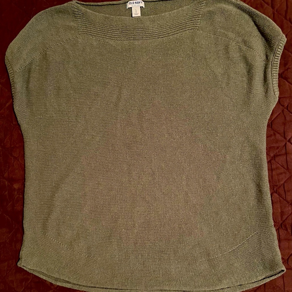 Women’s Sleeveless Knit Top